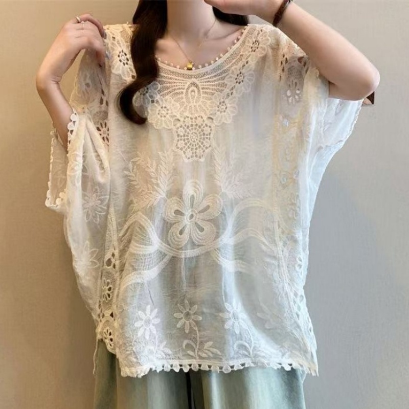 Stella Fashion Fresh Lace Embroidery Blouse – Lightweight, Sweet & Elegant, Perfect for Daily Wear