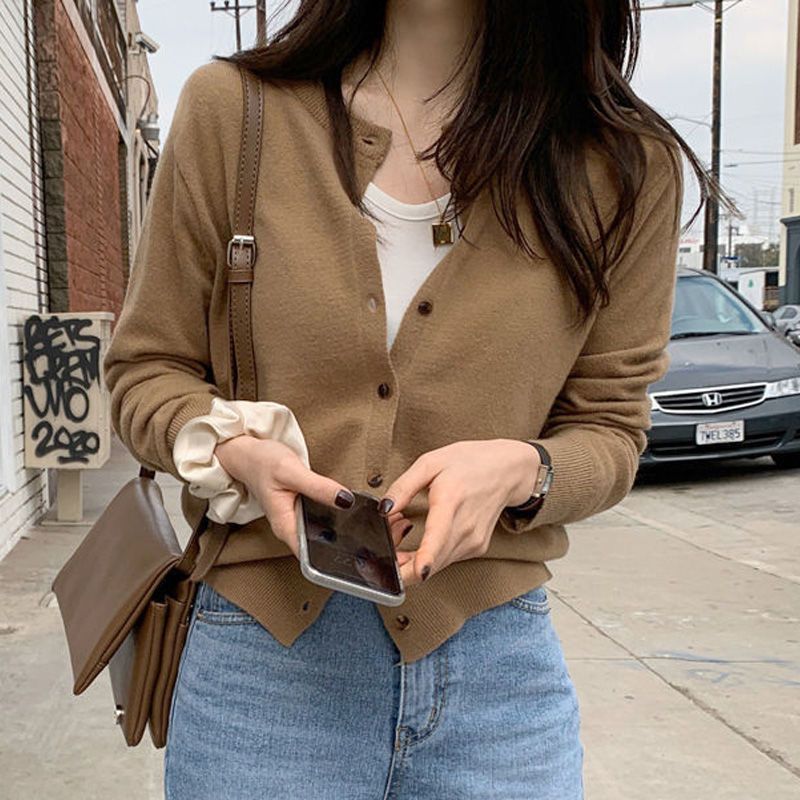 Stella Fashion New Cotton Yarn Knitted Cardigan for Women Long Sleeve Thin Sweater for Autumn 