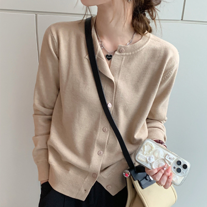 Stella Fashion New Cotton Yarn Knitted Cardigan for Women Long Sleeve Thin Sweater for Autumn 