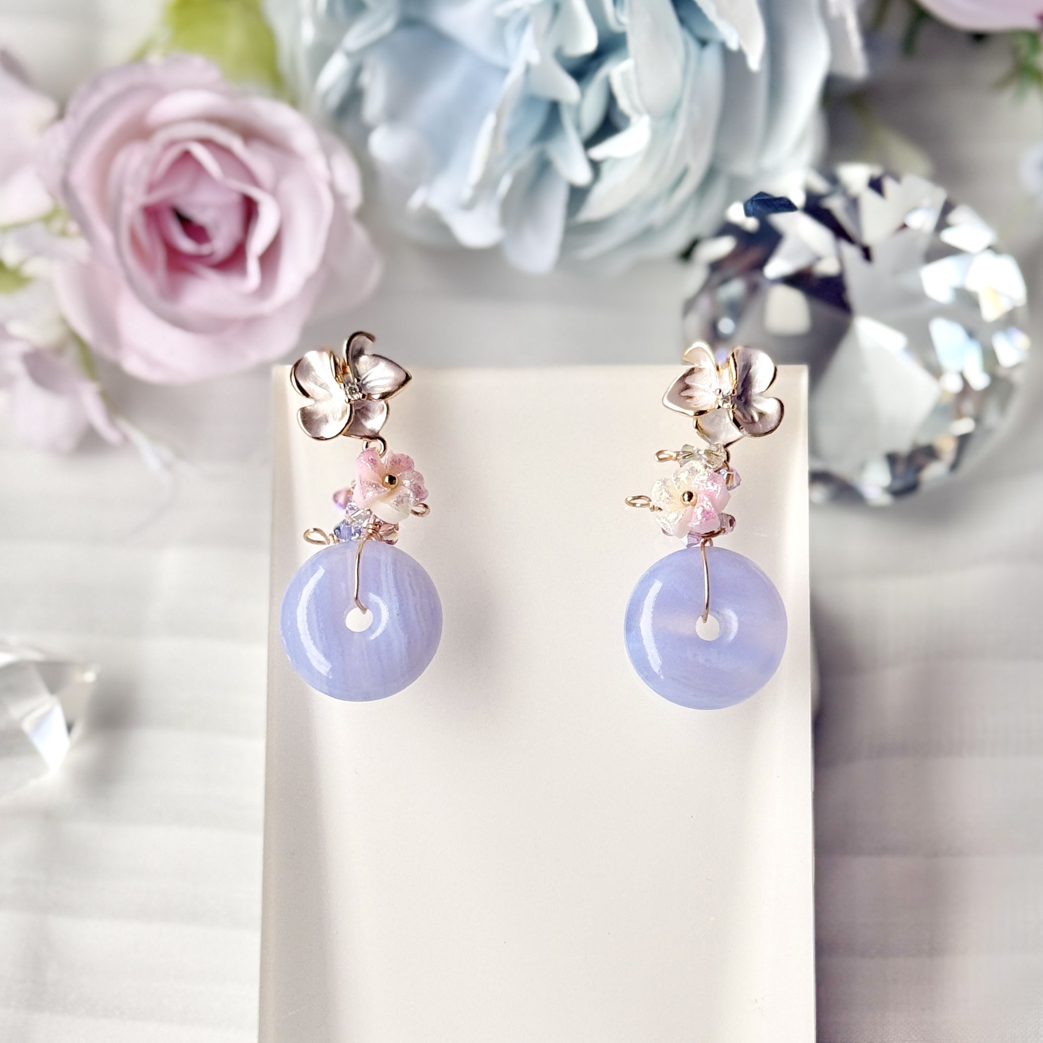 Blue Lace Agate Flo Donut with Shimmery Pearl Like Hibiscus Studs & Double Swaroski Cluster with Ombre Rose