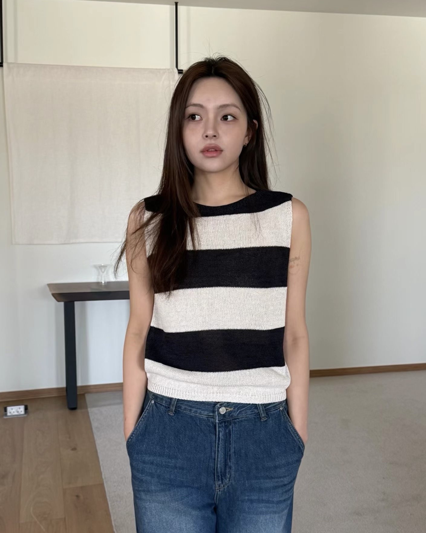 Thick Stripe Sleeveless Knit Top
