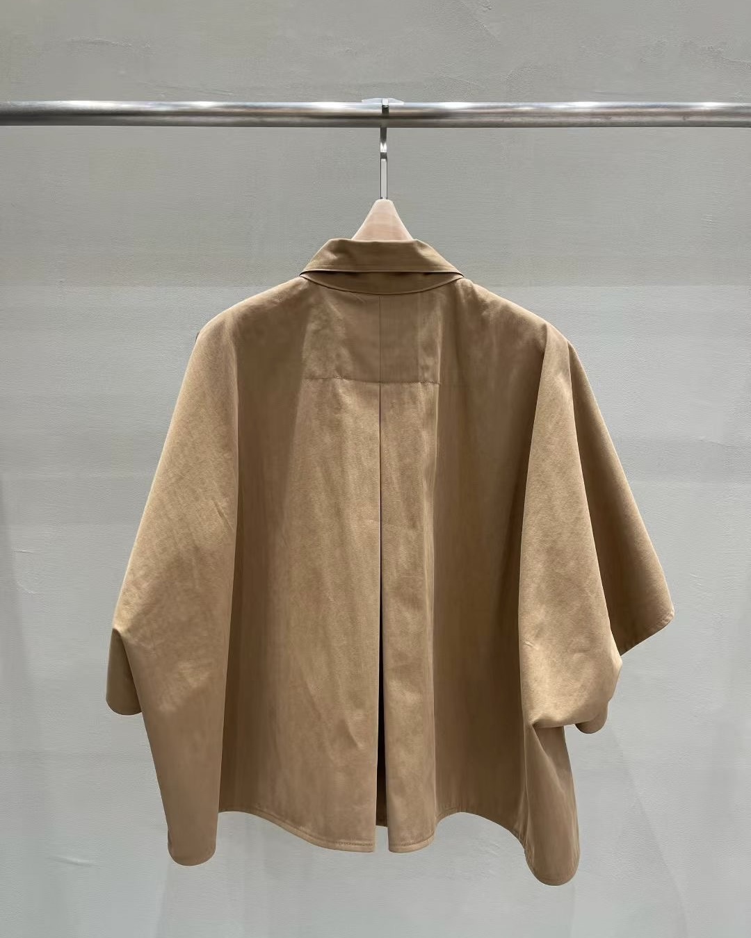 Cape Sleeve Short Jacket