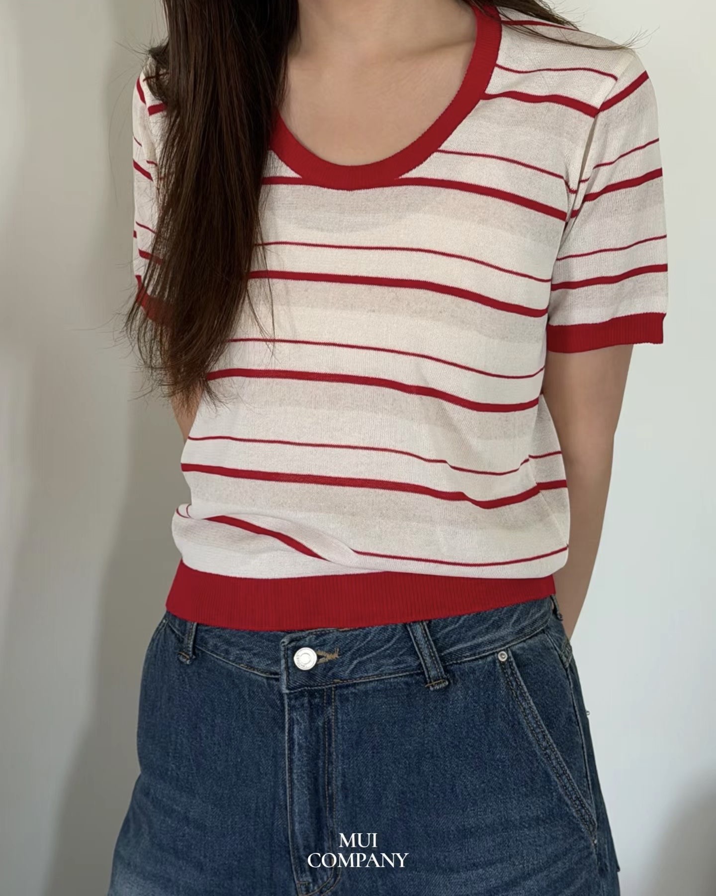 U Neck Thin Stripe Knit Top