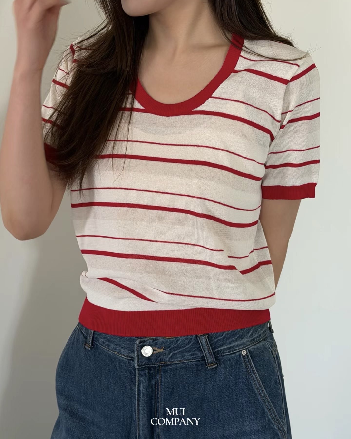 U Neck Thin Stripe Knit Top
