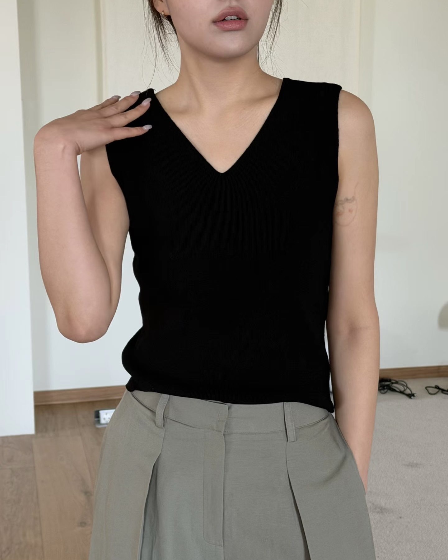 2 Way Sleeveless Knit Top
