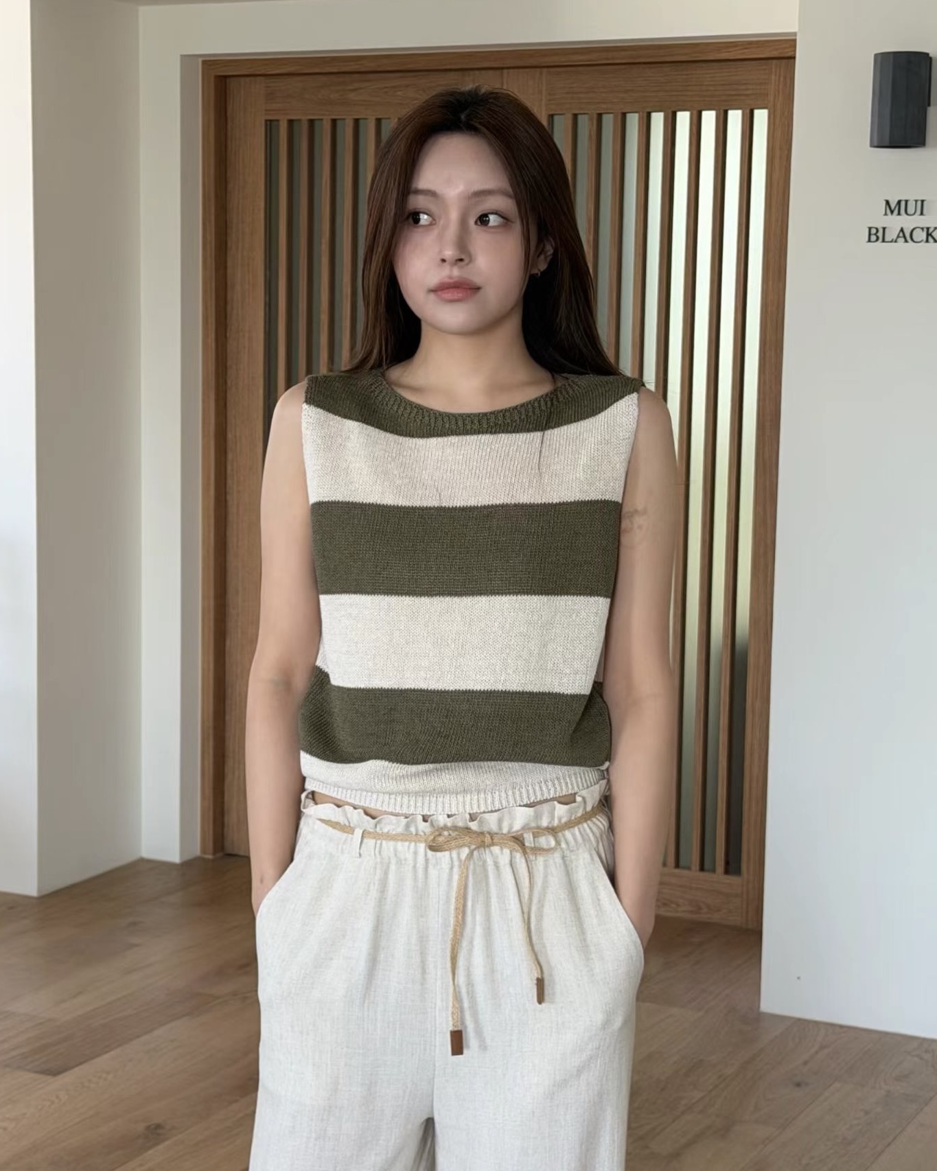 Thick Stripe Sleeveless Knit Top