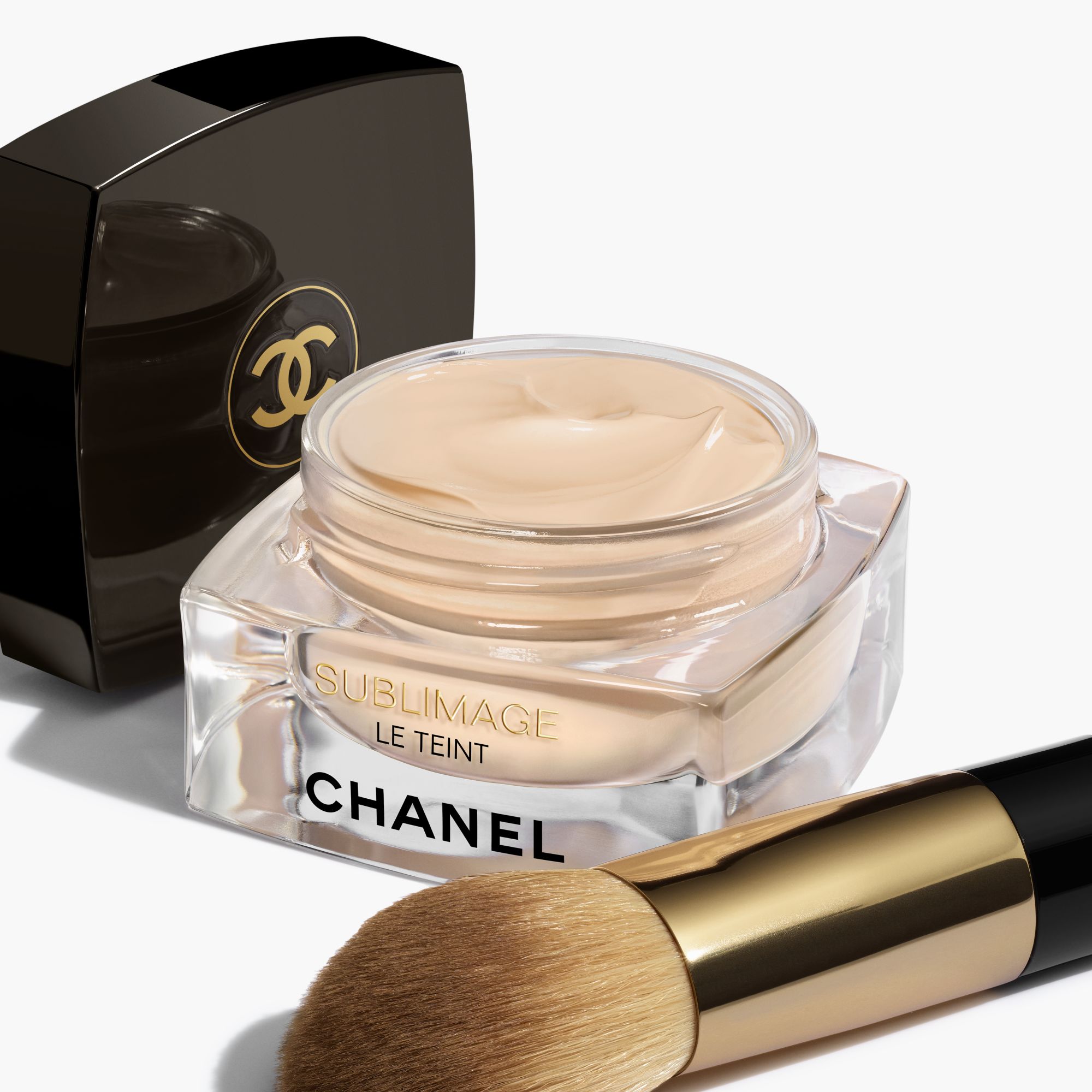 Krim Foundation untuk Kulit Lebih Cerah