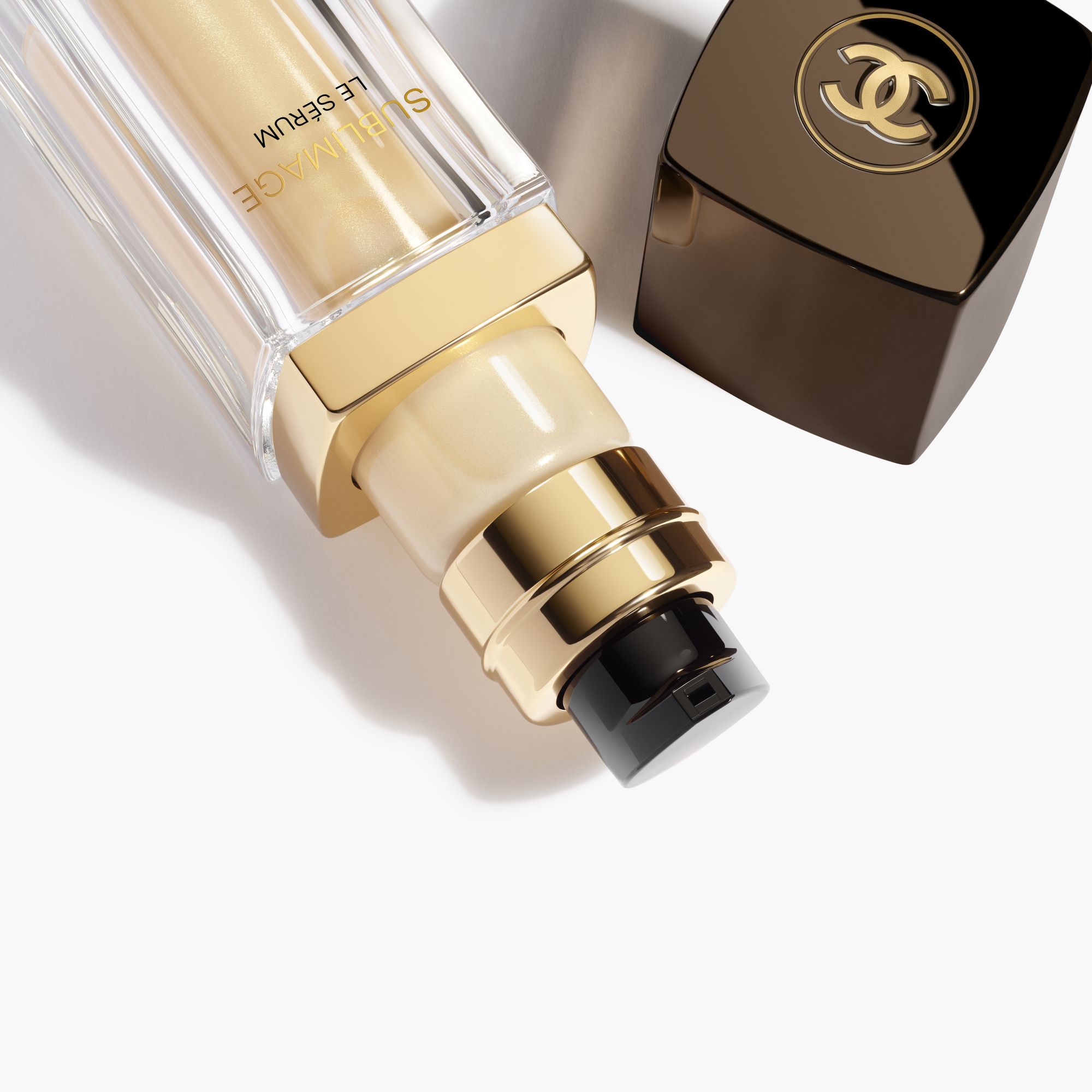 SERUM ISTIMEWA UNTUK MEREGENERASI DAN MEMPERTEGAS CONTOUR WAJAH