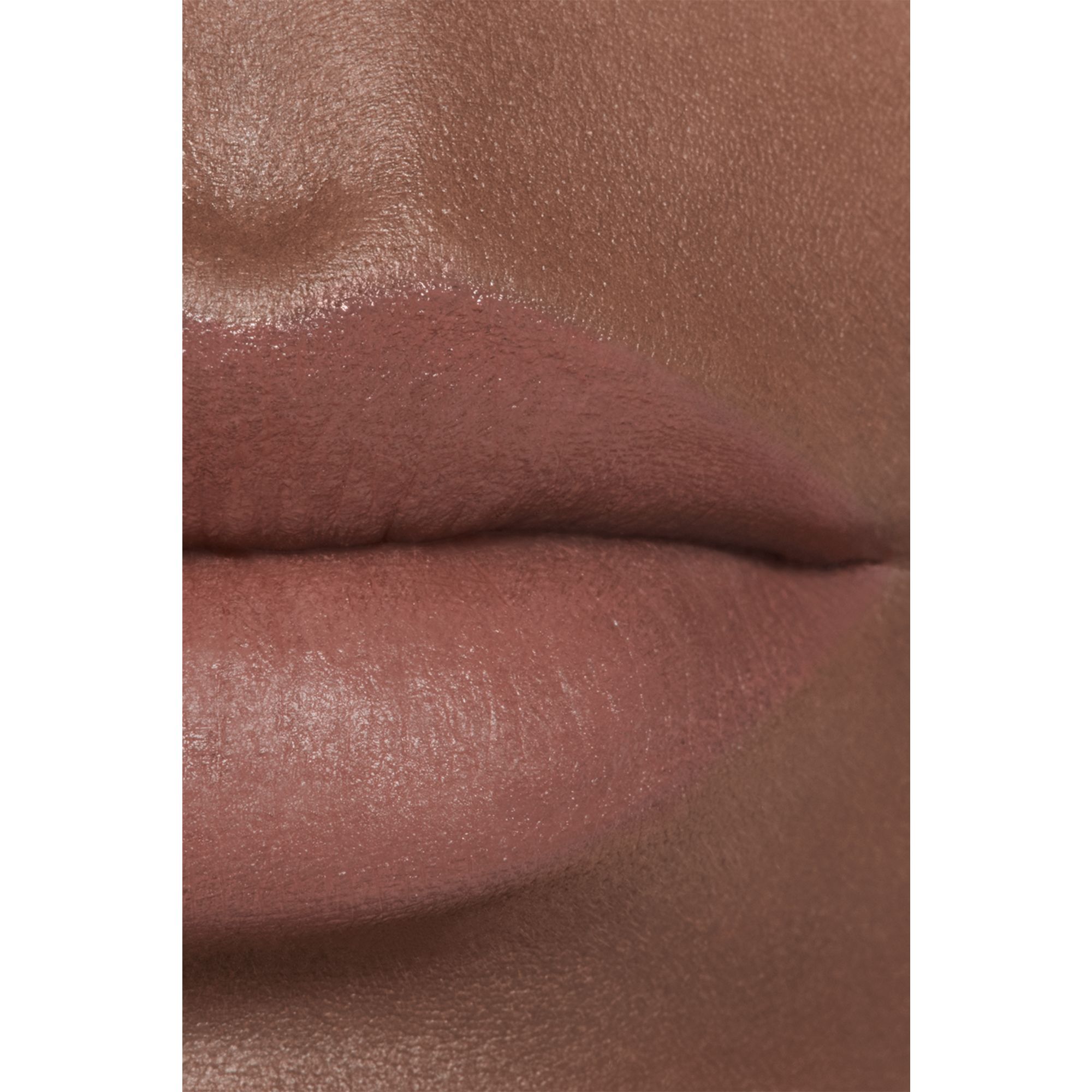 PEMULAS BIBIR MATTE BERKILAU