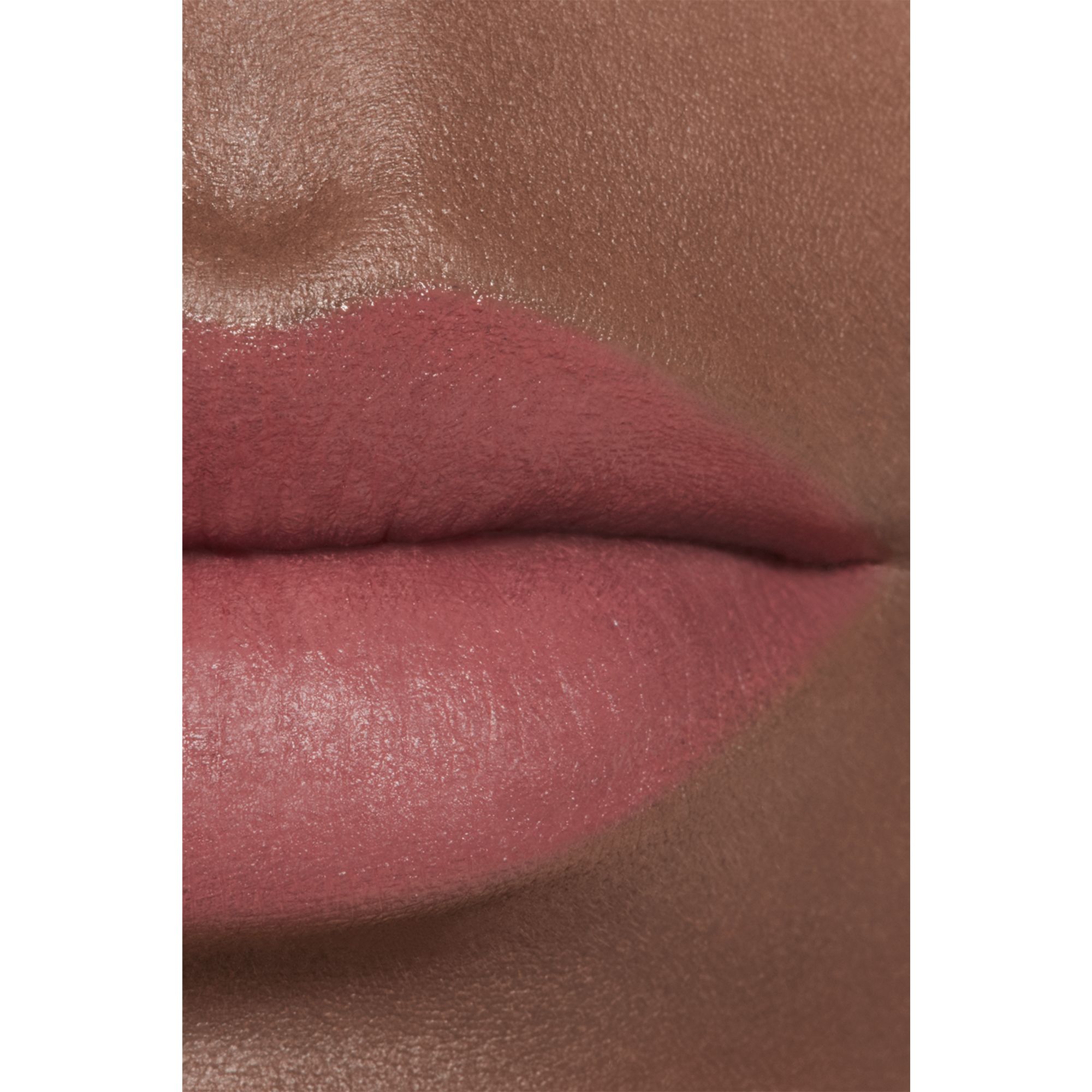 PEMULAS BIBIR MATTE BERKILAU