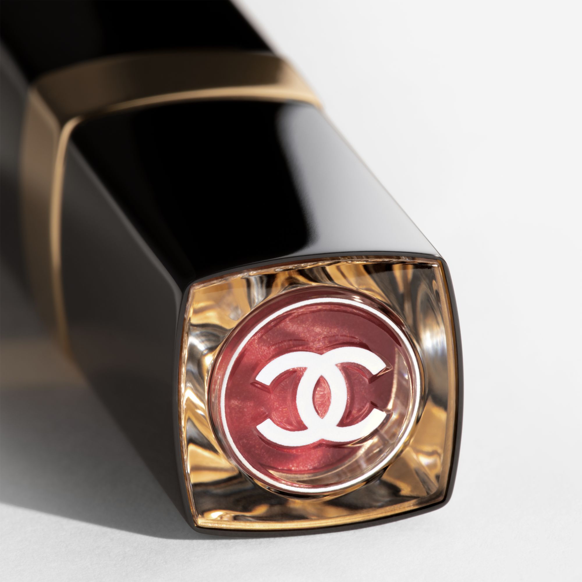 WARNA, KILAU, INTENSITAS DALAM SEKEJAP