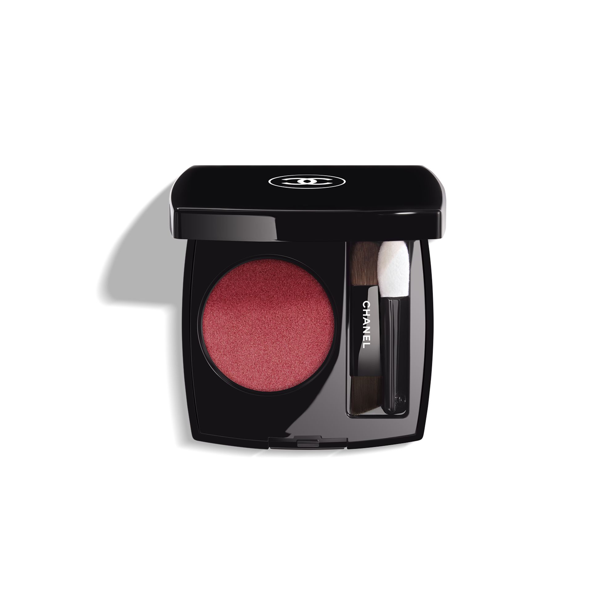 Eyeshadow Tahan Lama yang Bisa Digunakan dalam Berbagai Gaya