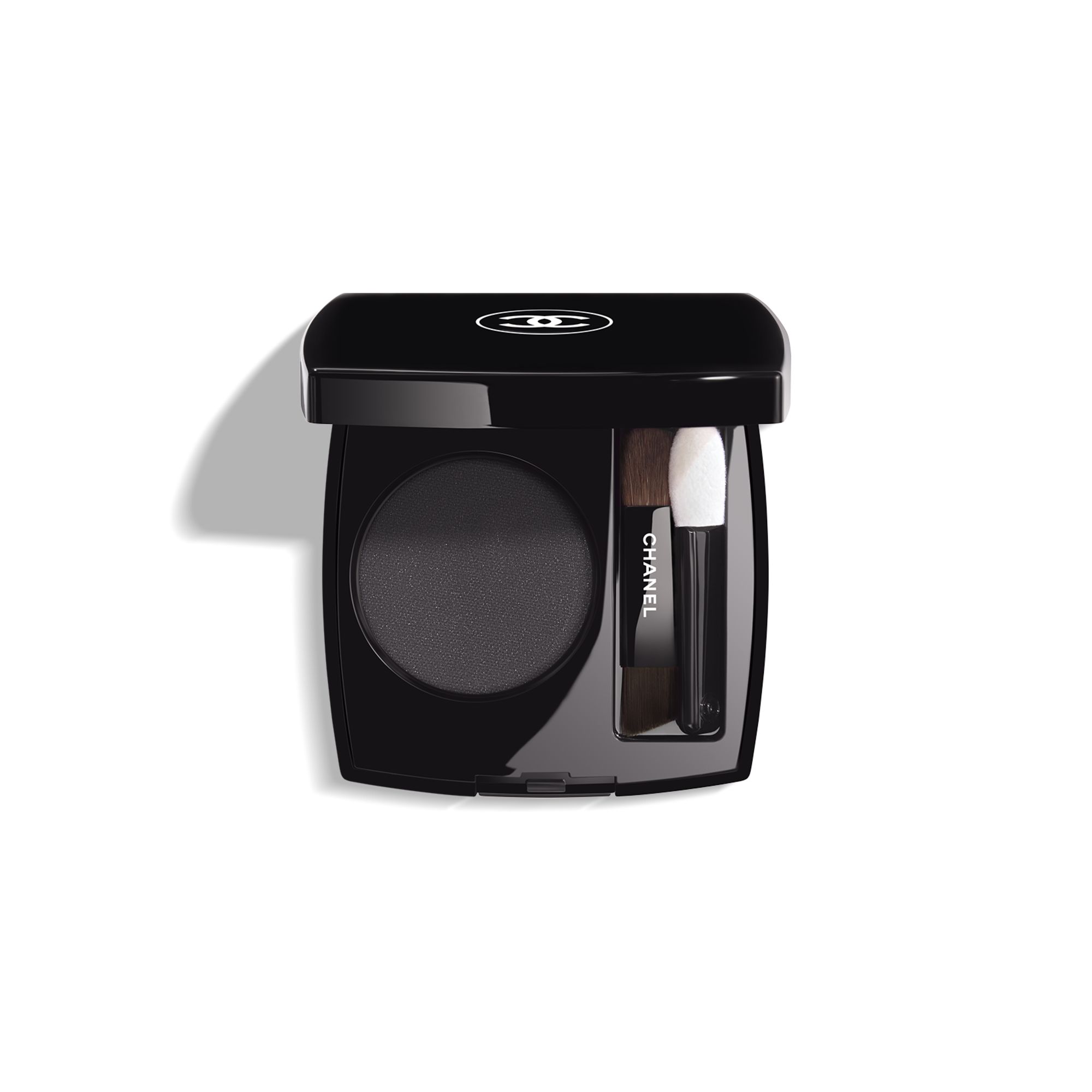 Eyeshadow Tahan Lama yang Bisa Digunakan dalam Berbagai Gaya