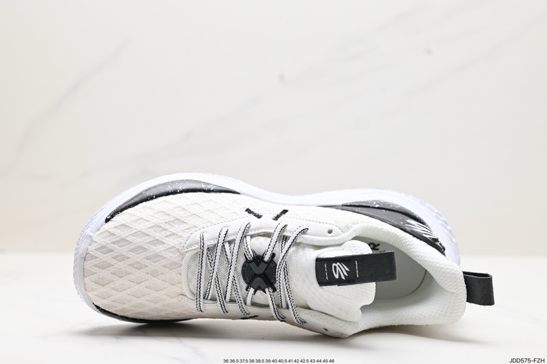 Under Armour Curry 10「系列」