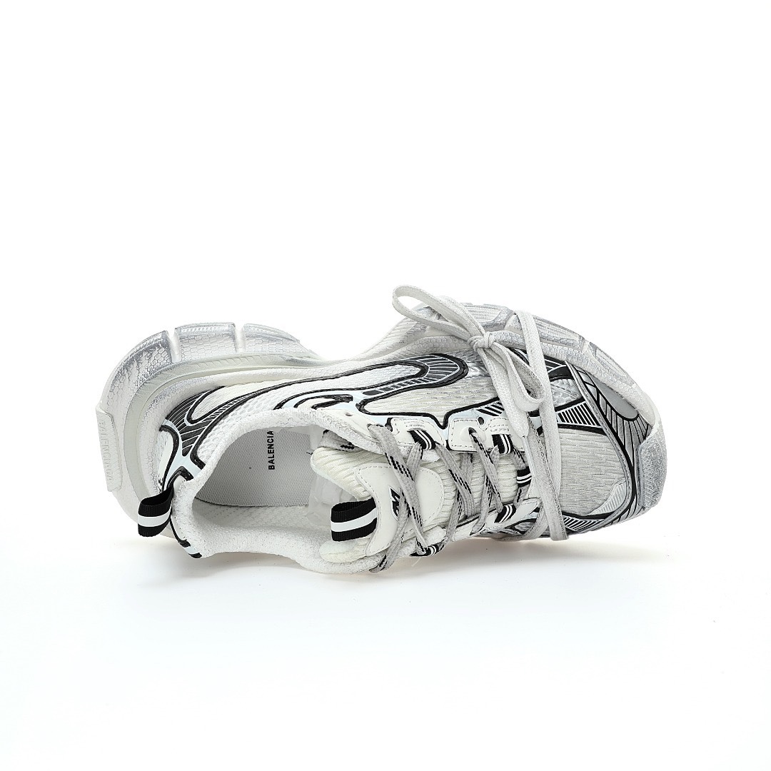BALENCIAGA 3XL Sneakers 3+