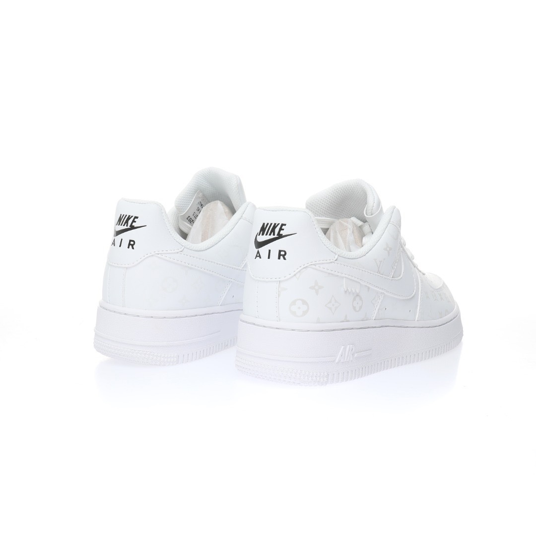 Louis Vuitton x Air Force 1紫外線色變