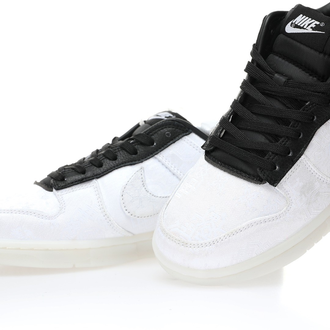 Fragment Design x Dunk