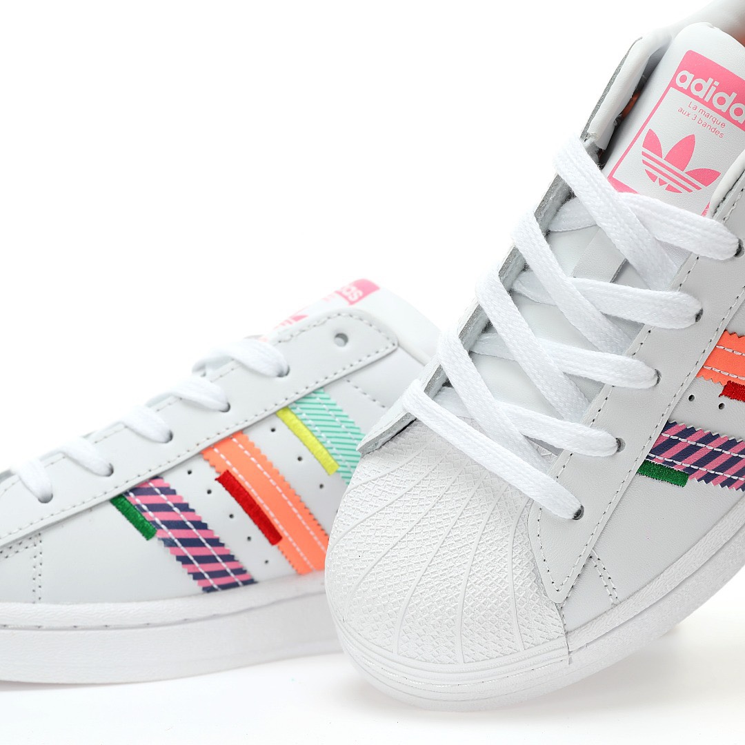 Adidas「貝殼頭」