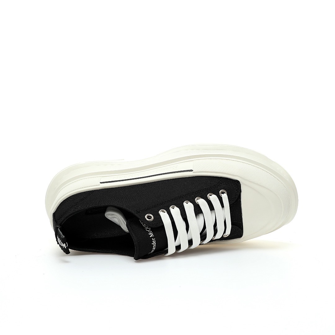 Chunky Tread Slick Low Sneakers
