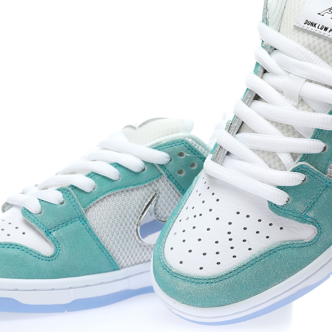 Dunk Low  X April Skateboards