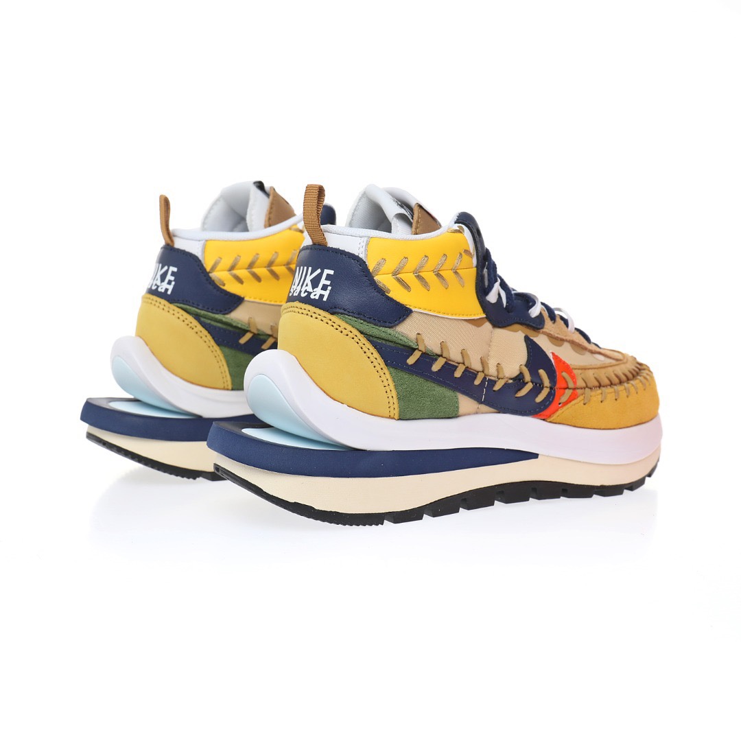 Jean Paul Gaultier x Sacai x Nike VaporWaffle High"Black/White"