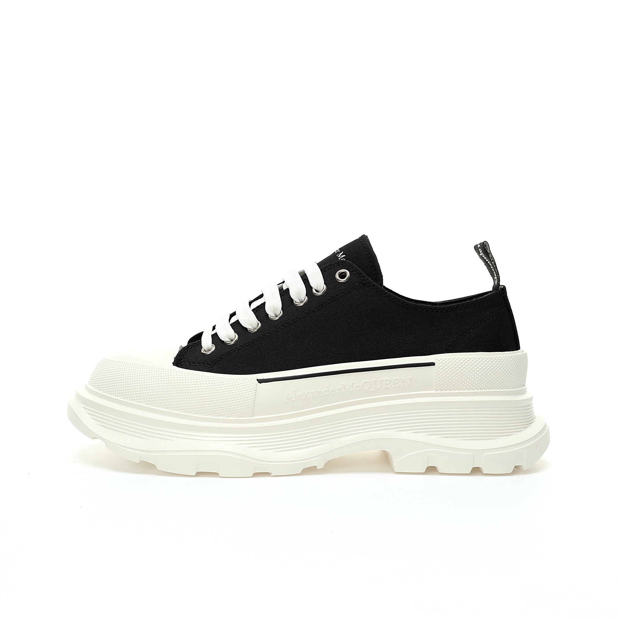 Chunky Tread Slick Low Sneakers