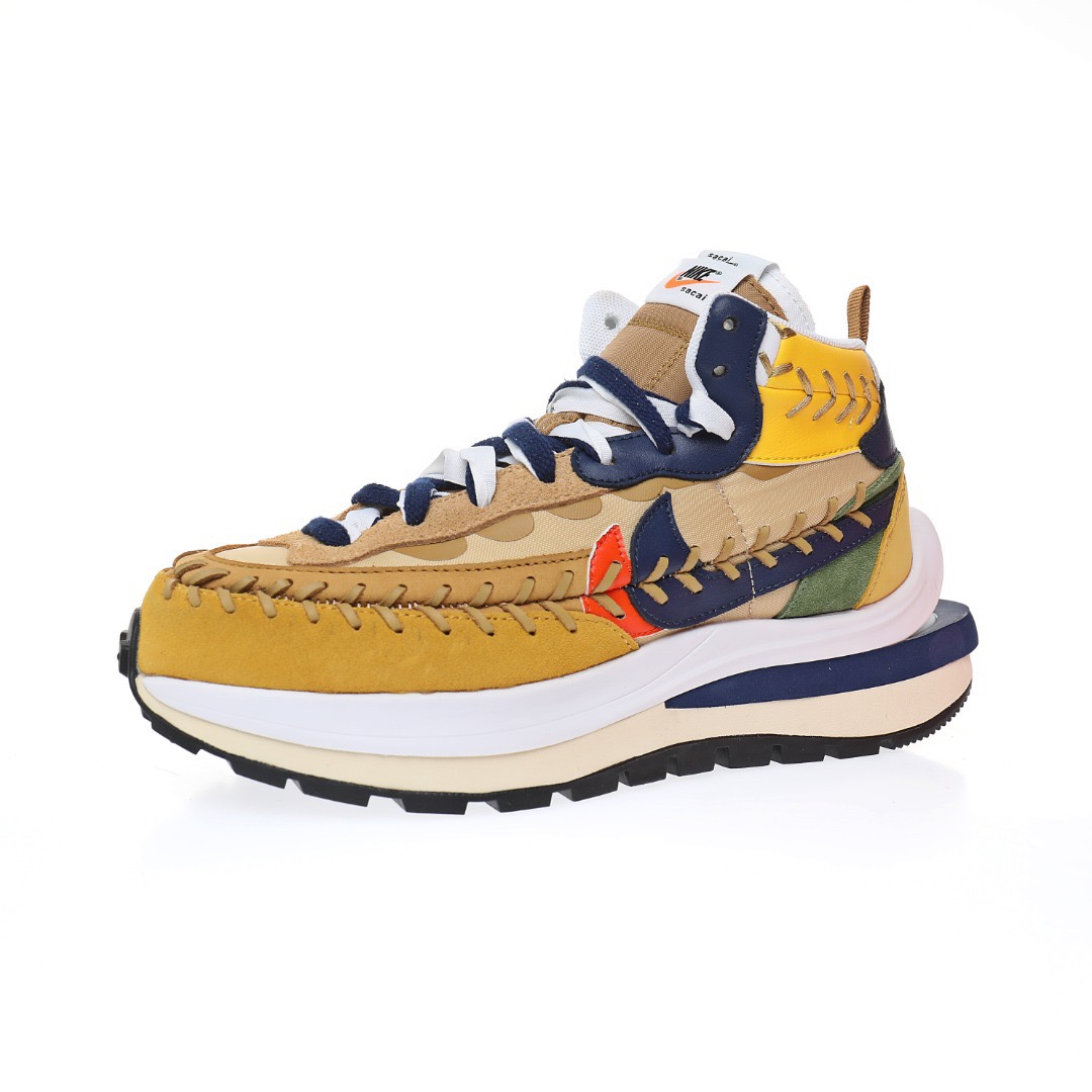 Jean Paul Gaultier x Sacai x Nike VaporWaffle High"Black/White"