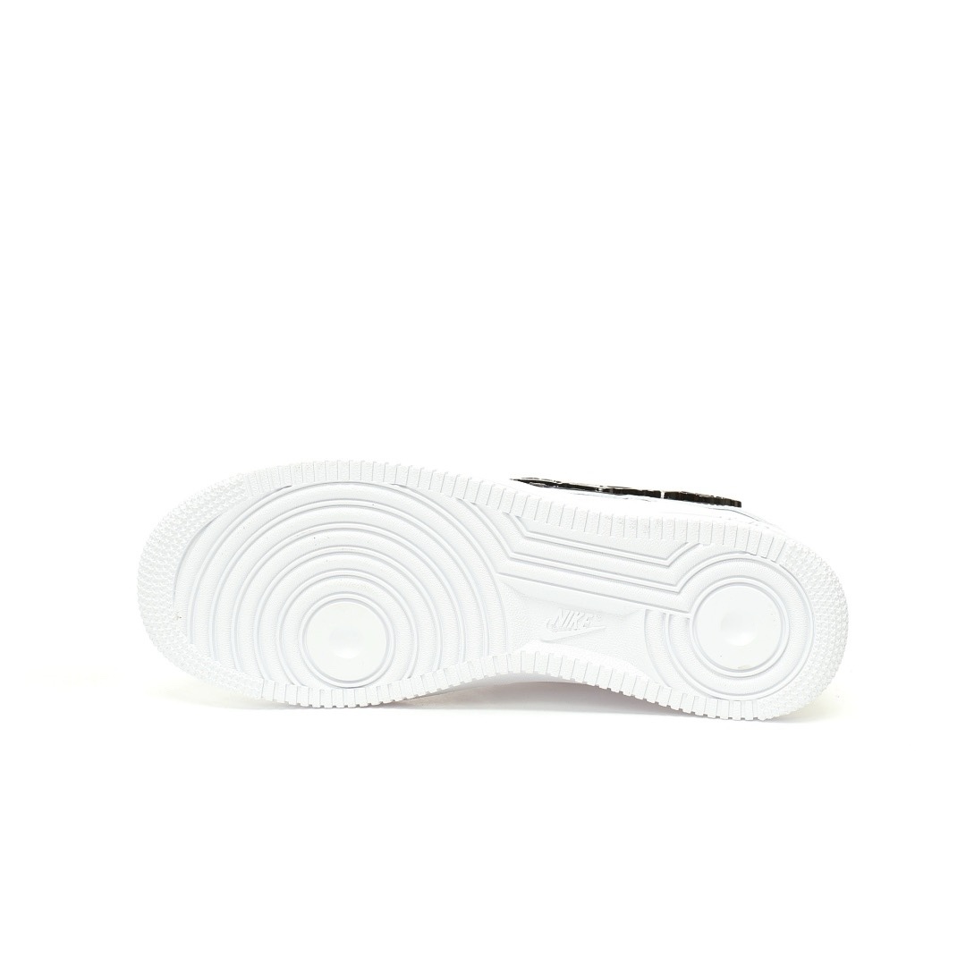 Air Force 1’07 Low"Liquid Metal Swoosh"