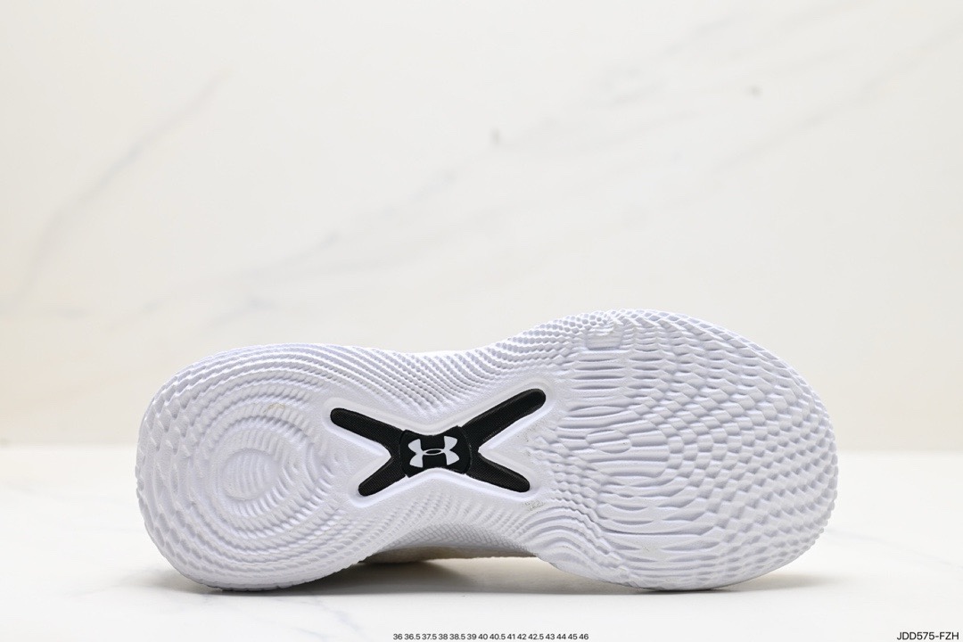Under Armour Curry 10「系列」