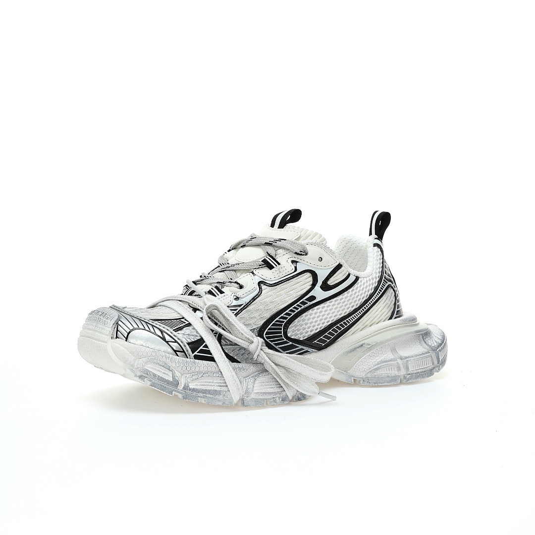 BALENCIAGA 3XL Sneakers 3+