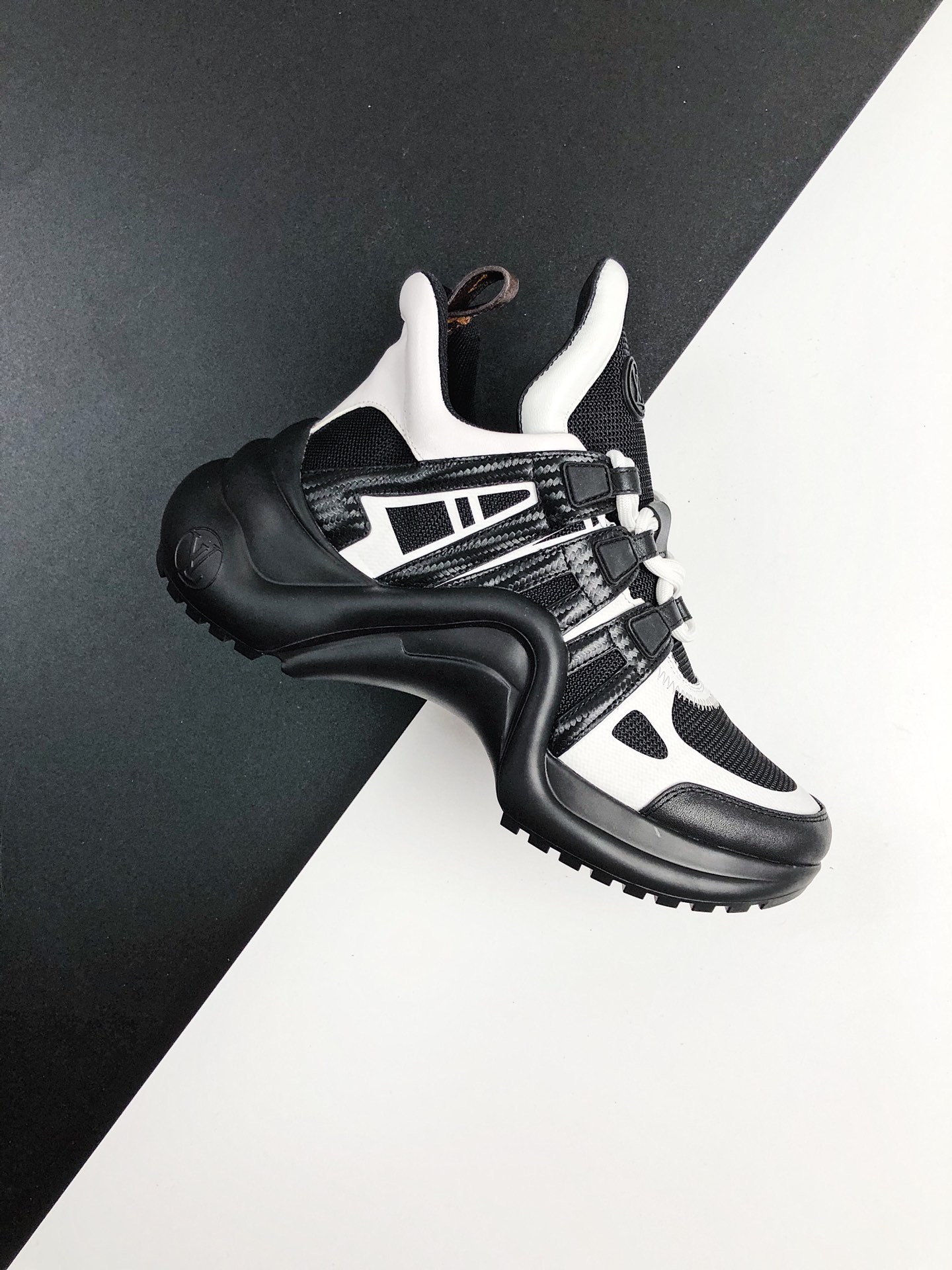 LOUIS VUITTON Archlight