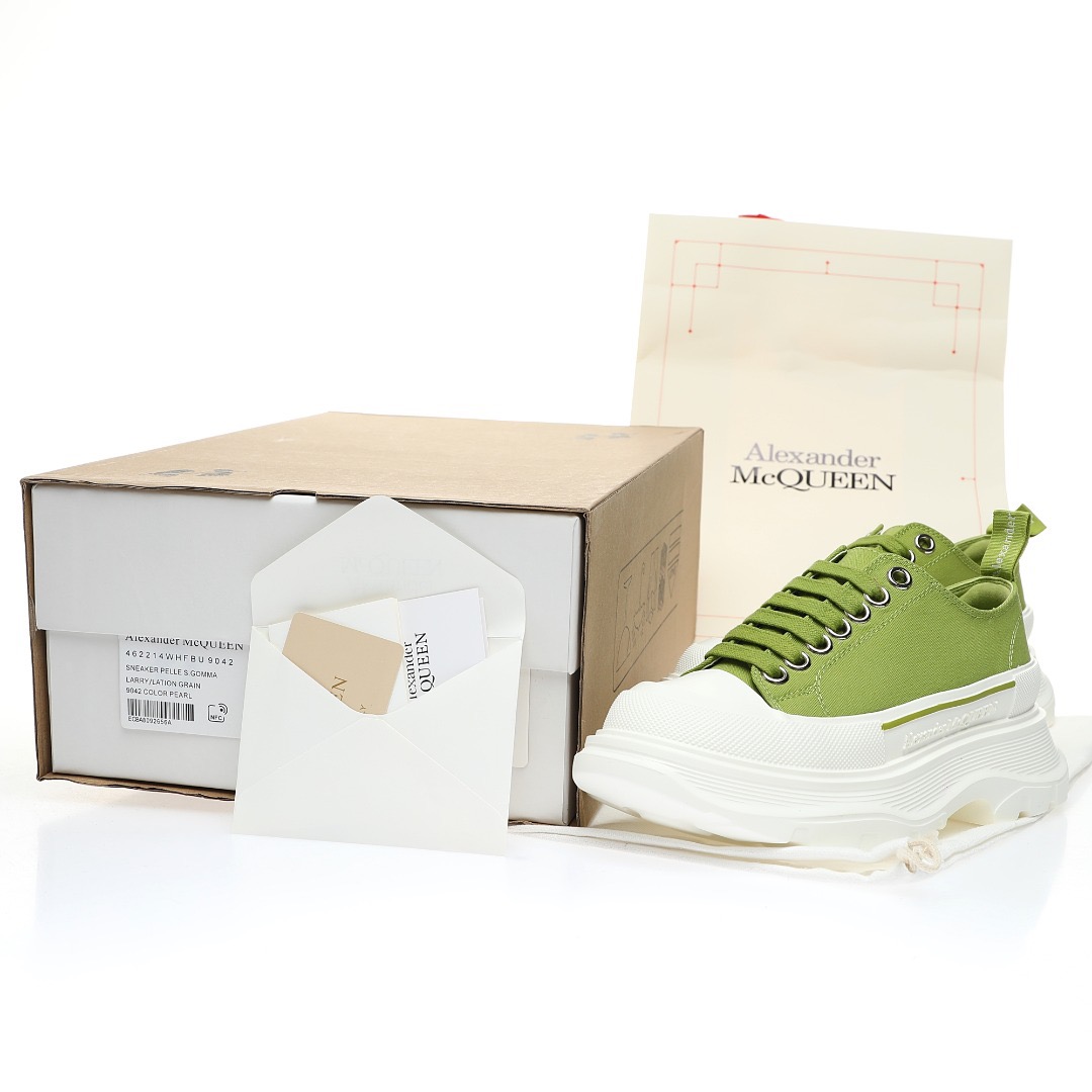 Chunky Tread Slick Low Sneakers