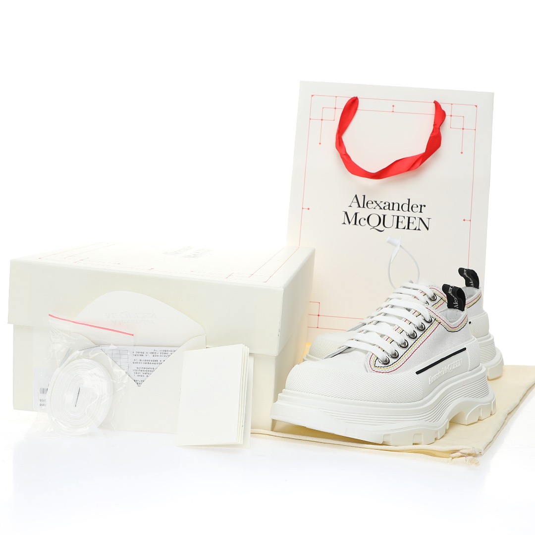 Chunky Tread Slick Low Sneakers