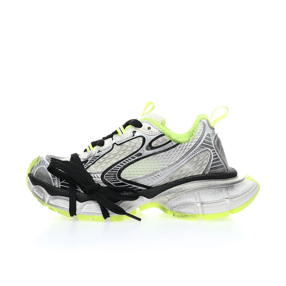BALENCIAGA 3XL Sneakers 3+