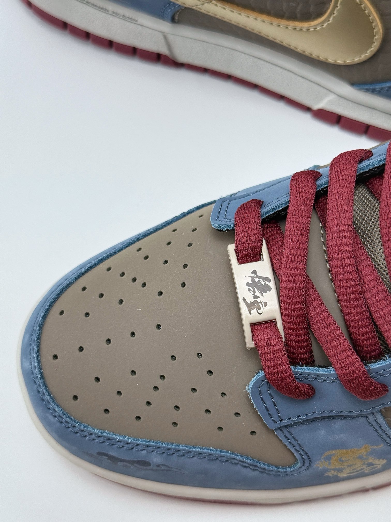 SB Dunk Low 黑神話悟空 祥雲龍紋