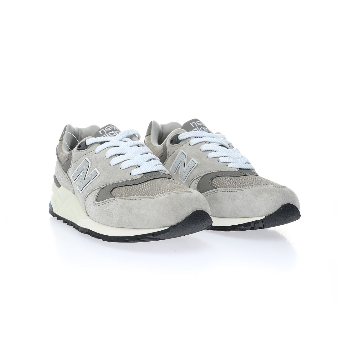 New Balance NB999