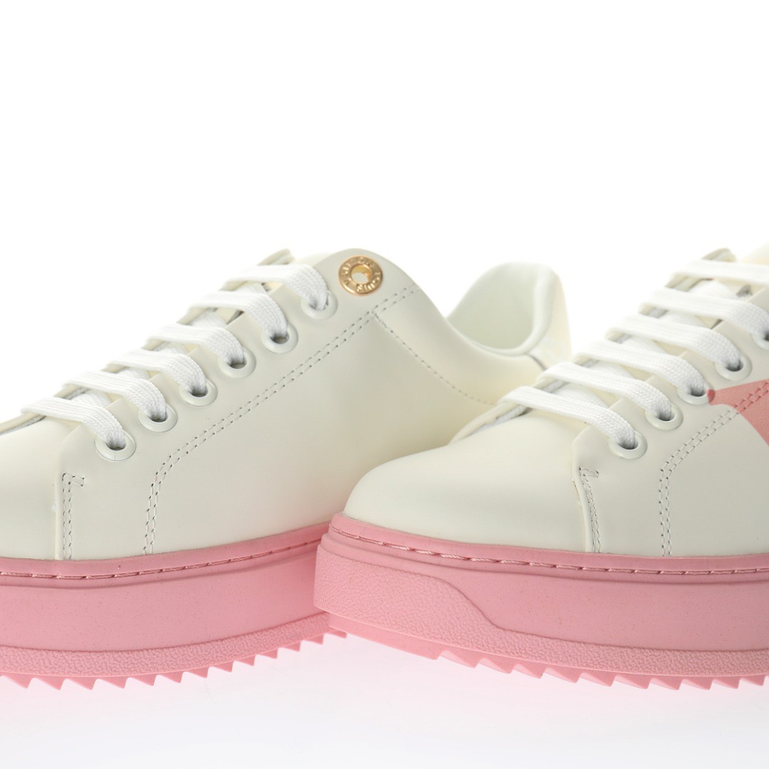 LOuIS VUITTON Time Out