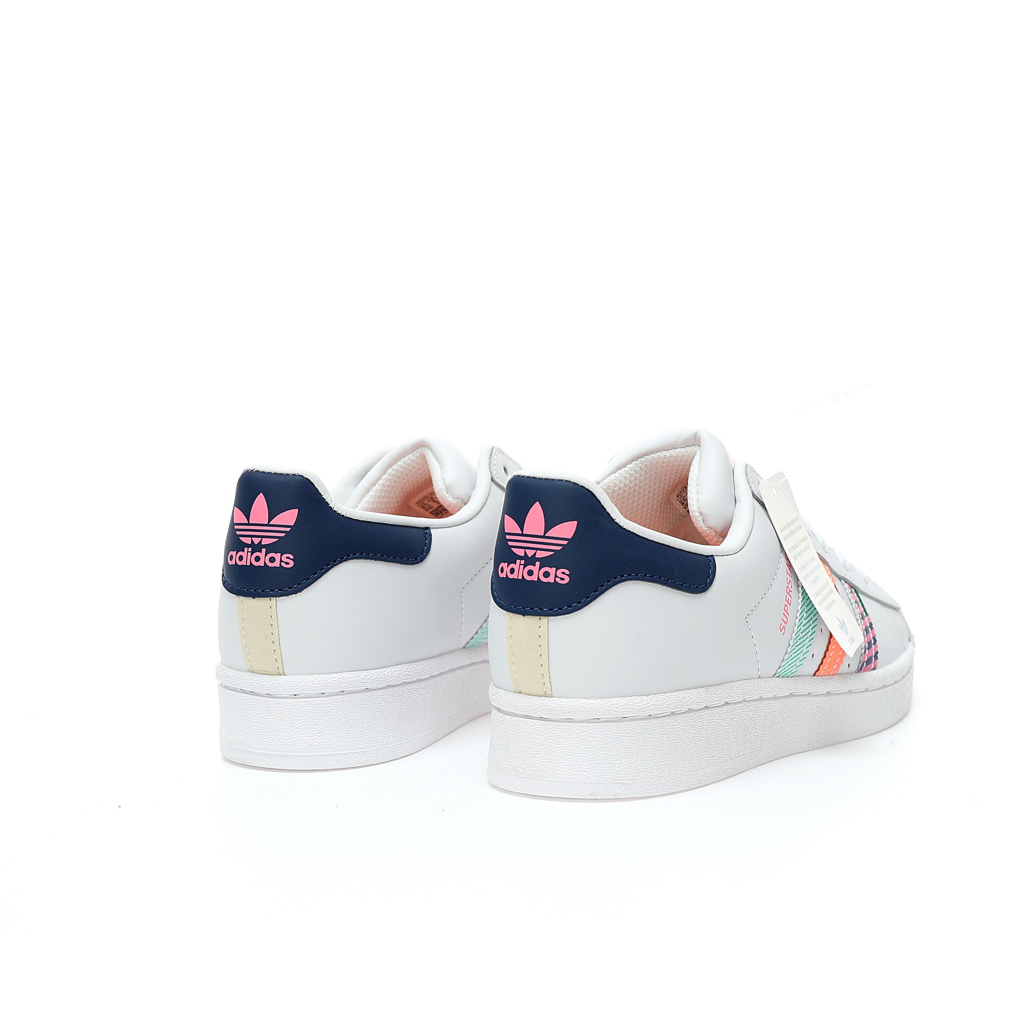 Adidas「貝殼頭」