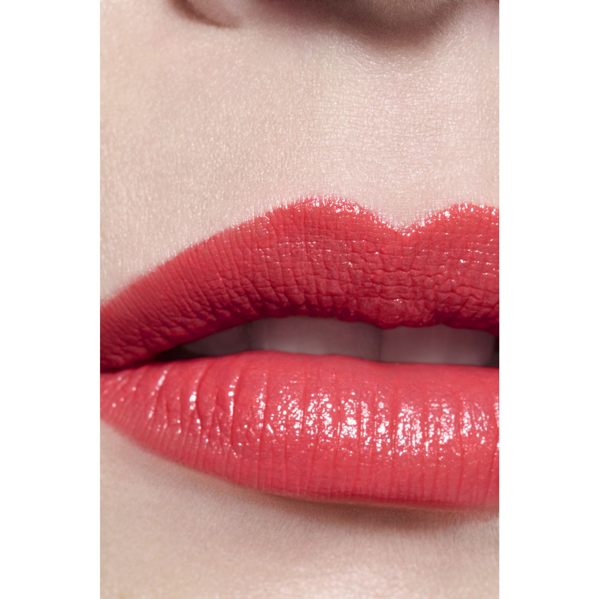 LUMINOUS INTENSE LIP COLOUR