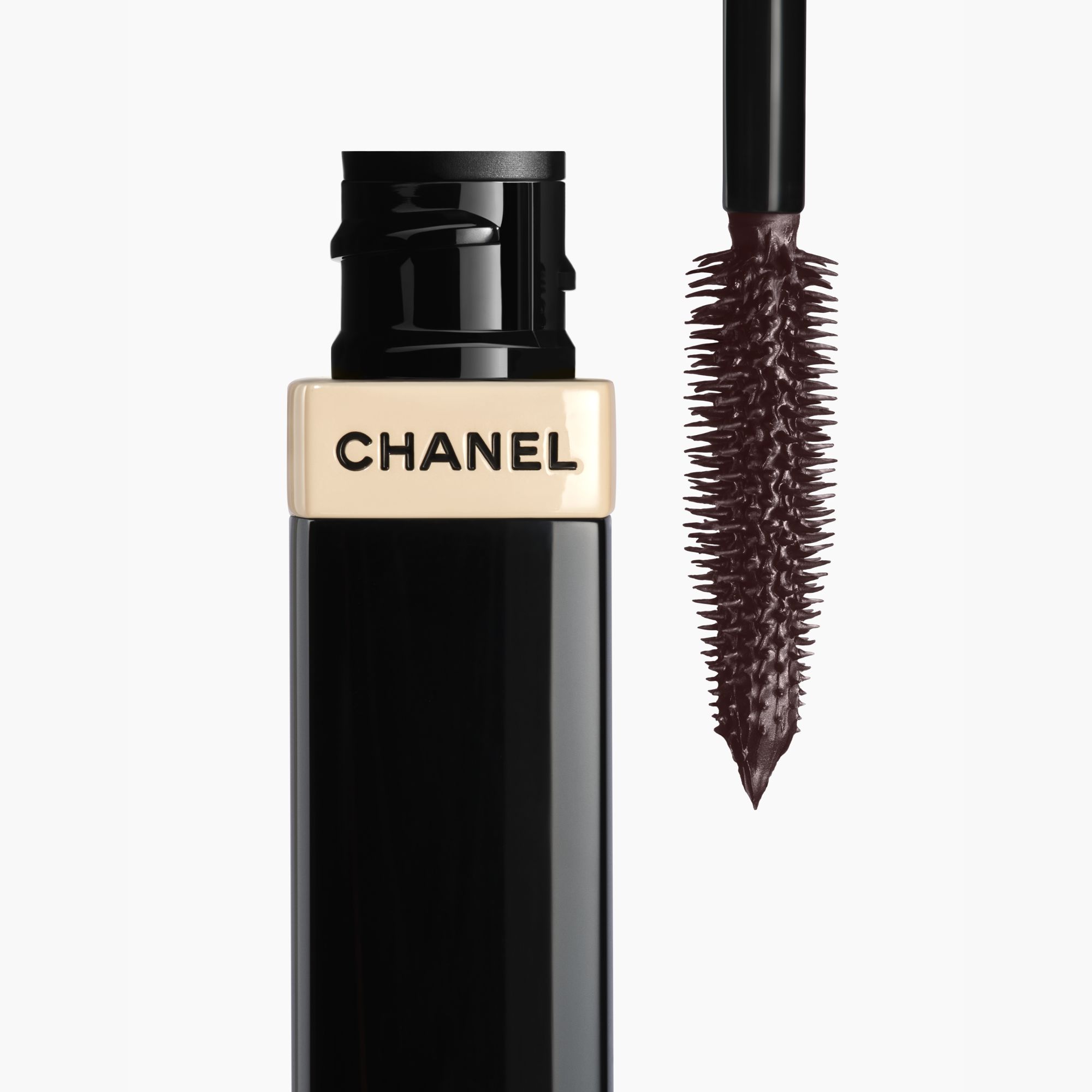 VOLUME AND DEFINITION MASCARA