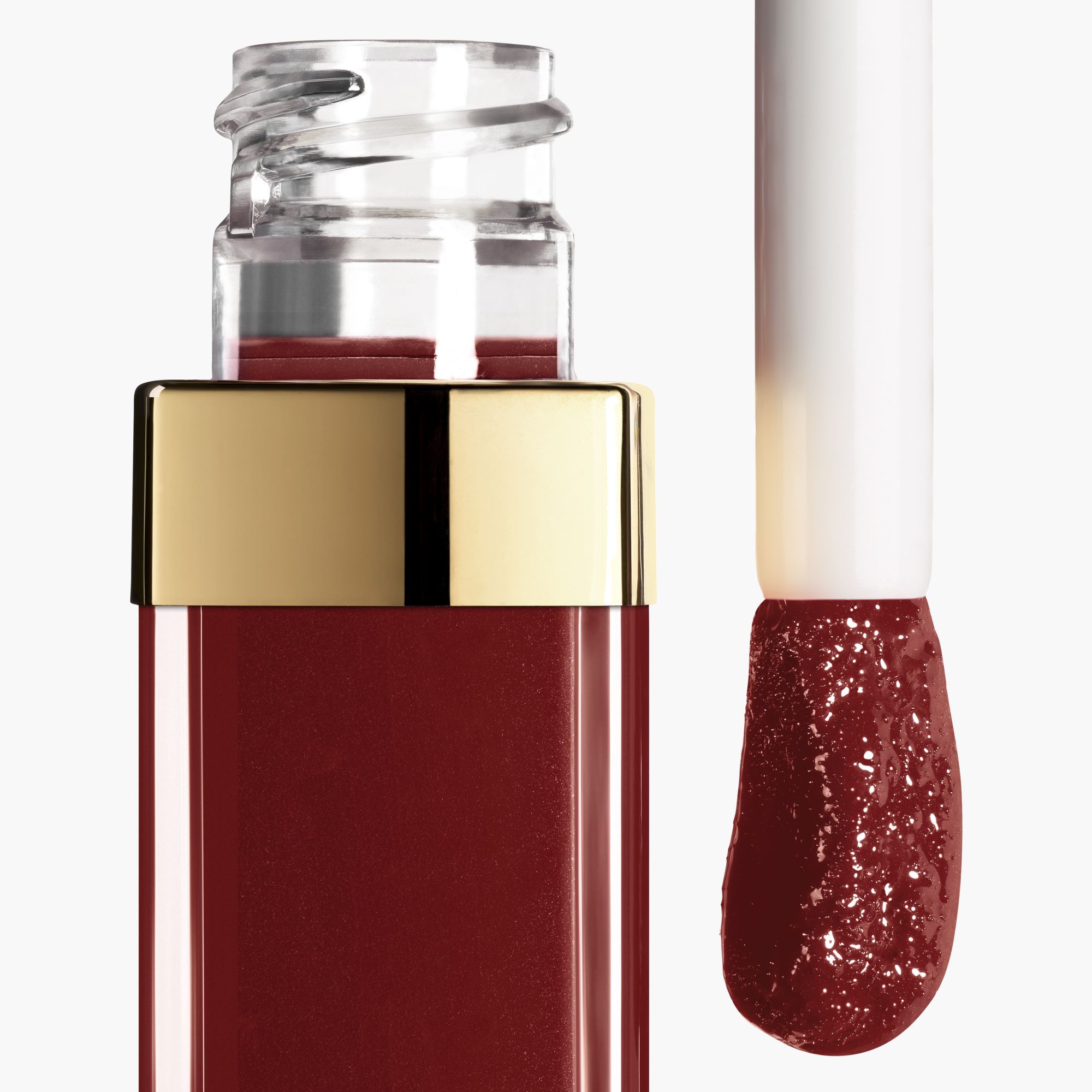 LIP GLOSS BERKILAU INTENS YANG MELEMBAPKAN DAN MENGHALUSKAN