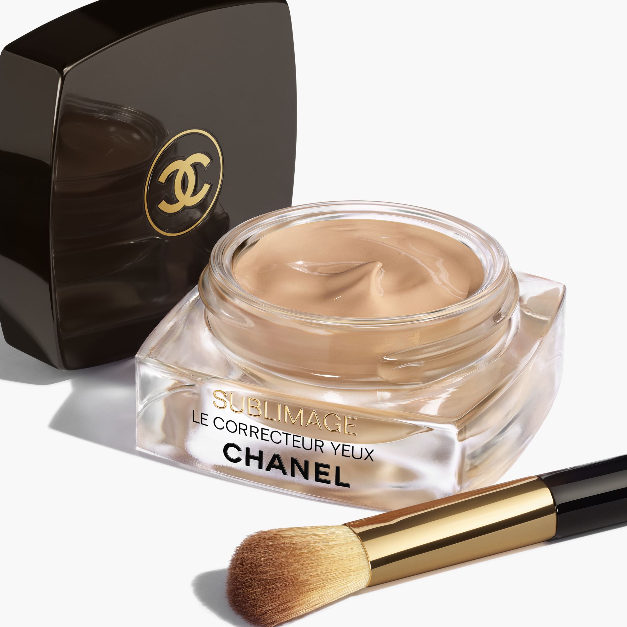 CONCEALER YANG MERAWAT SEKALIGUS MENCERAHKAN KULIT