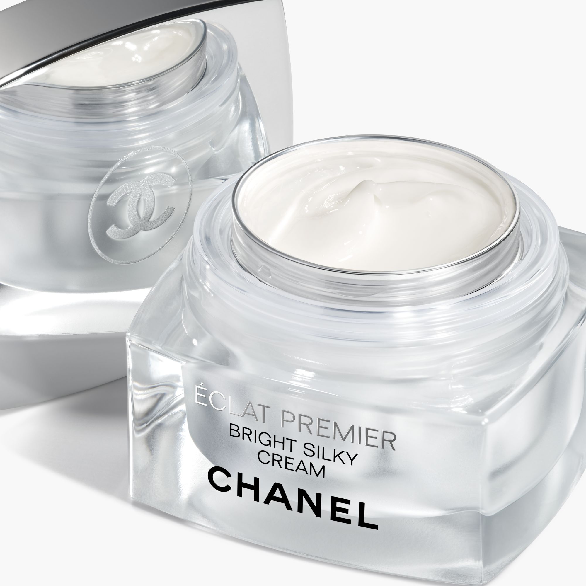 CHANEL ÉCLAT PREMIER BRIGHT SILKY CREAM ÉCLAT PREMIER BRIGHT SILKY CREAM Krim yang Mencerahkan, Meratakan