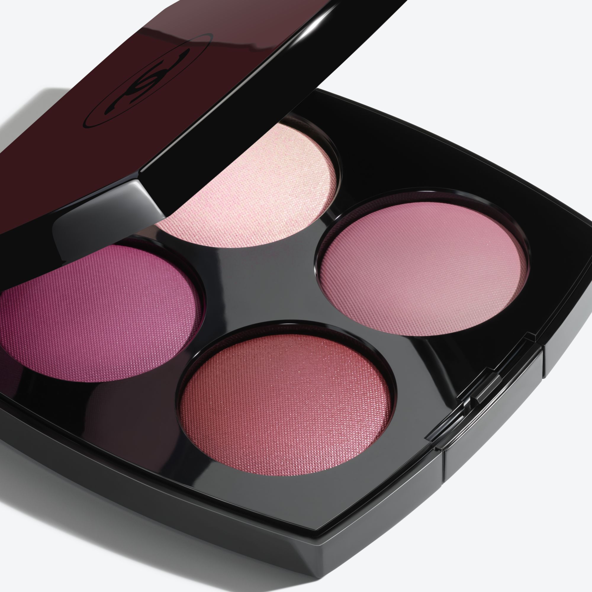 PALET EYESHADOW DAN BLUSH EDISI TERBATAS