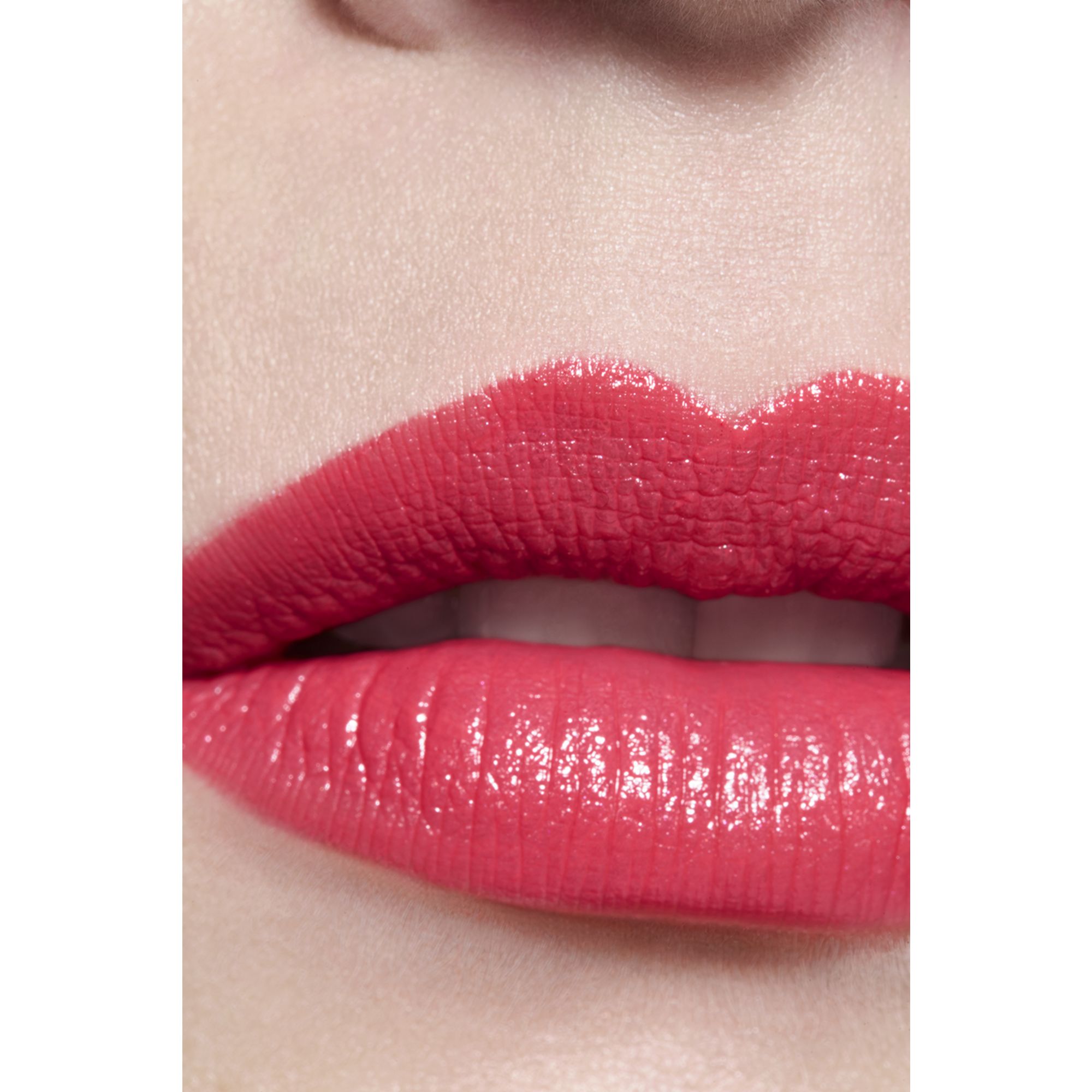 LUMINOUS INTENSE LIP COLOUR
