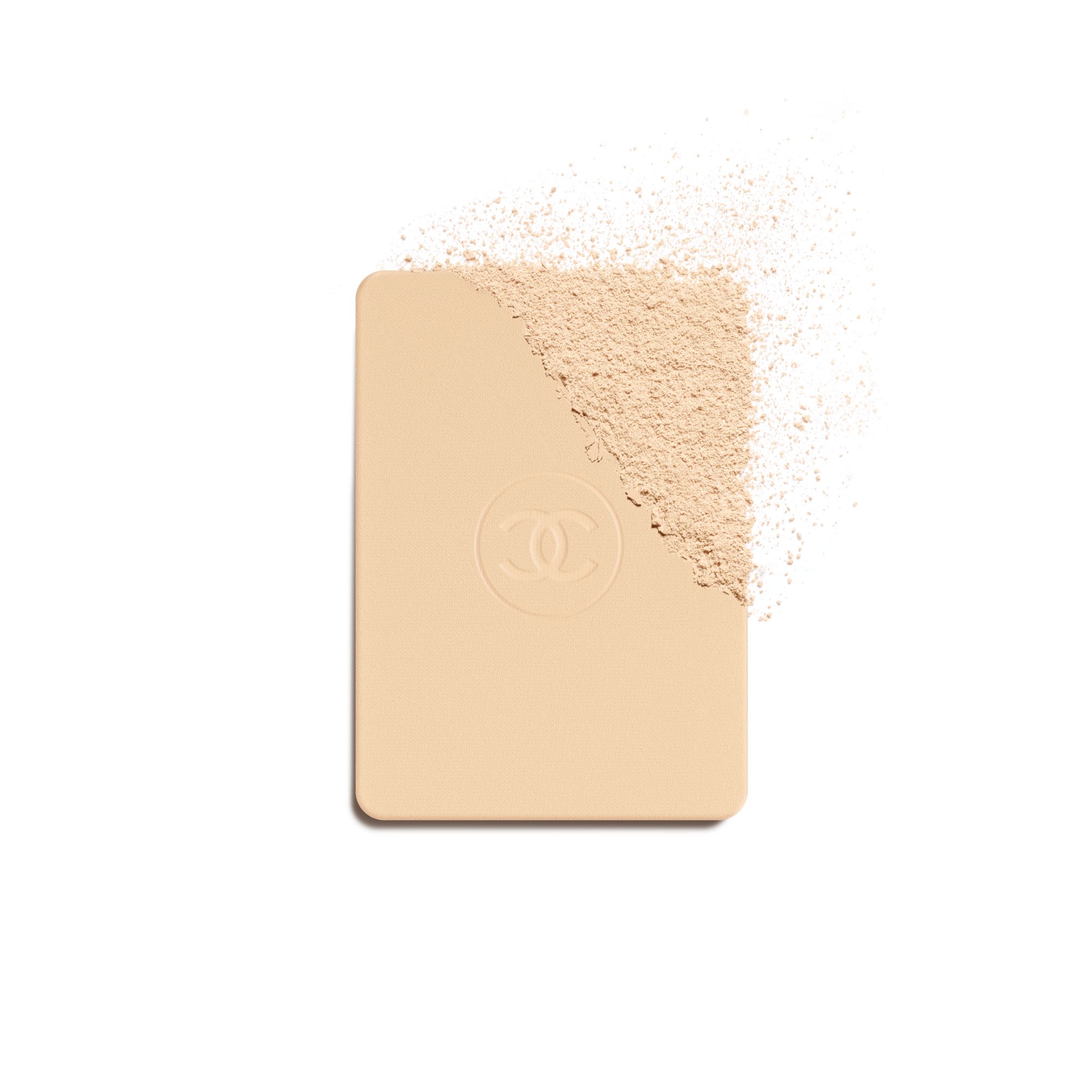 COMPACT FOUNDATION YANG MENCERAHKAN DAN MENGOREKSI DENGAN HASIL TAHAN LAMA