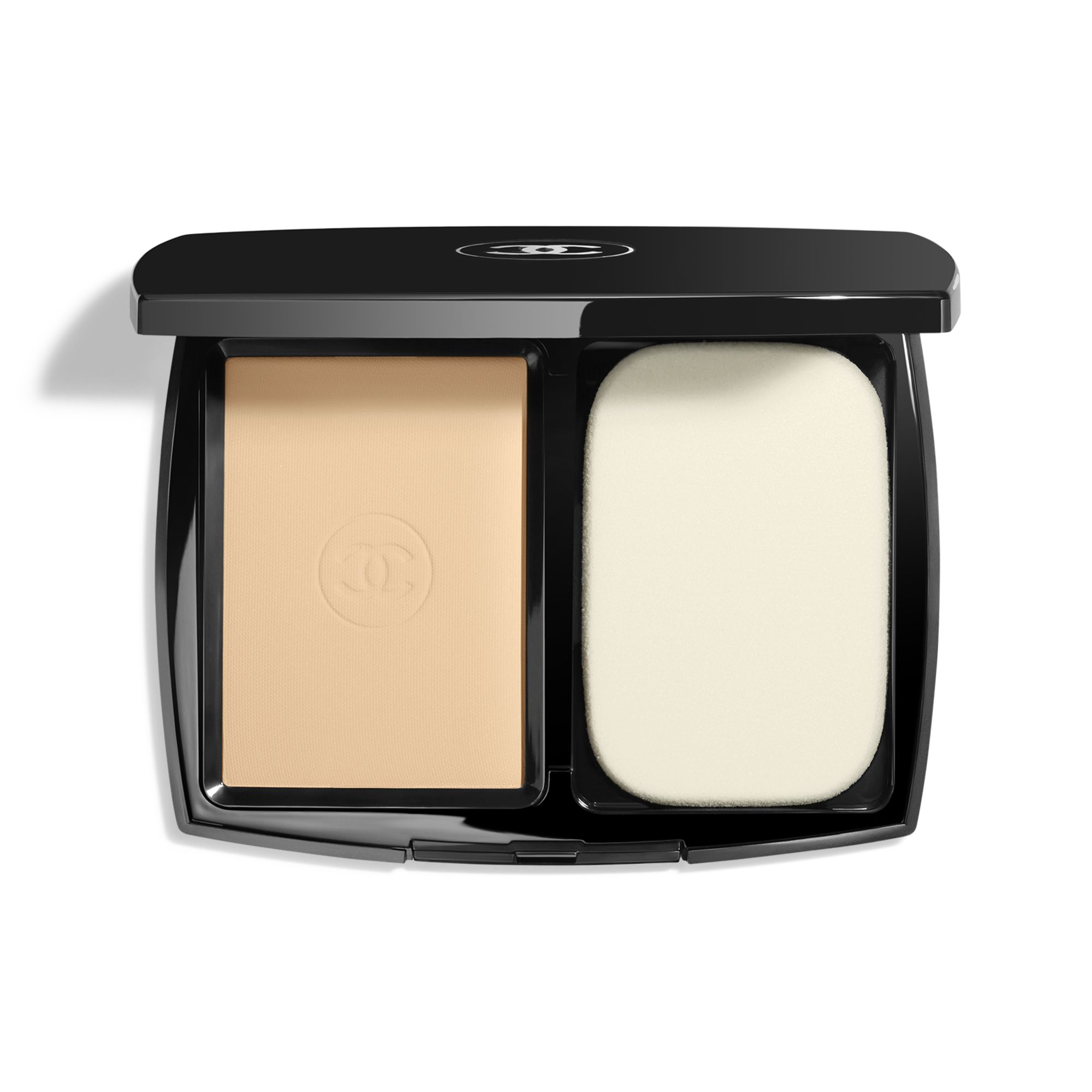 COMPACT FOUNDATION DENGAN HASIL AKHIR FLAWLESS DAN TAHAN LAMA – NYAMAN SEPANJANG HARI
