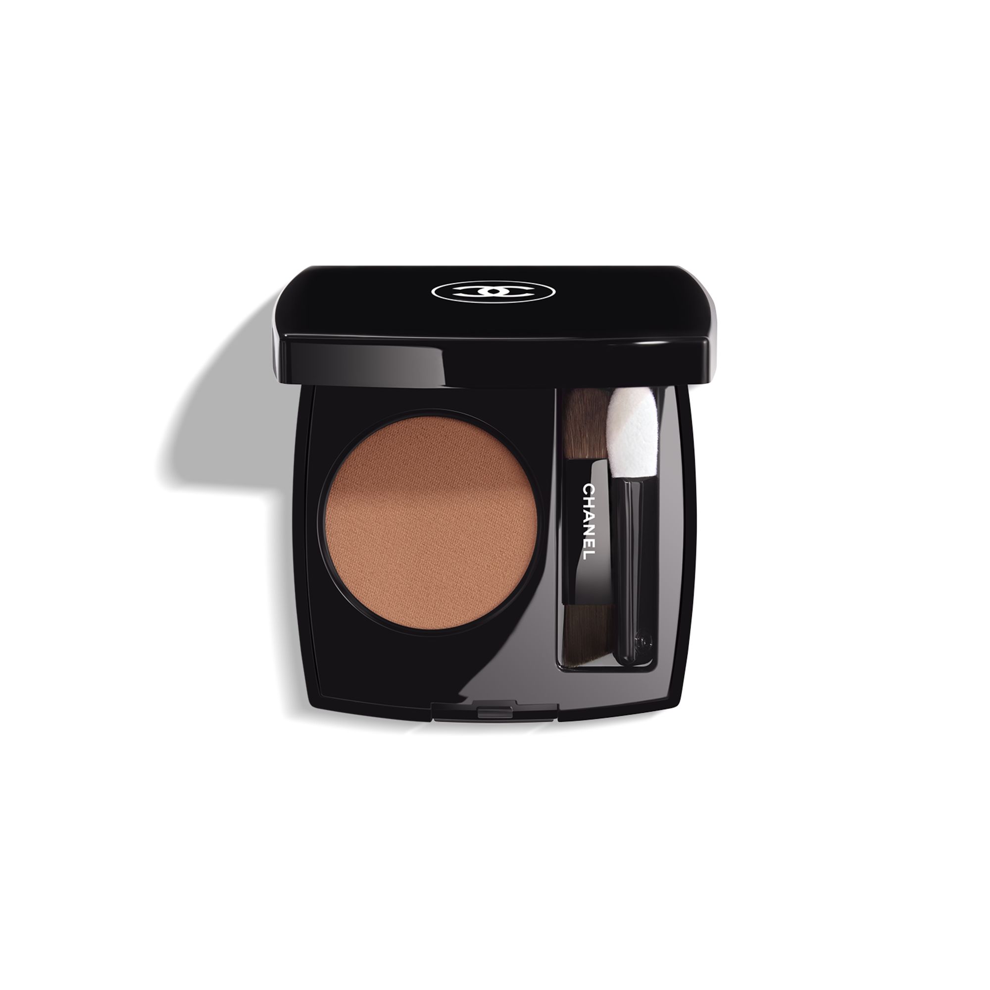 Eyeshadow Tahan Lama yang Bisa Digunakan dalam Berbagai Gaya