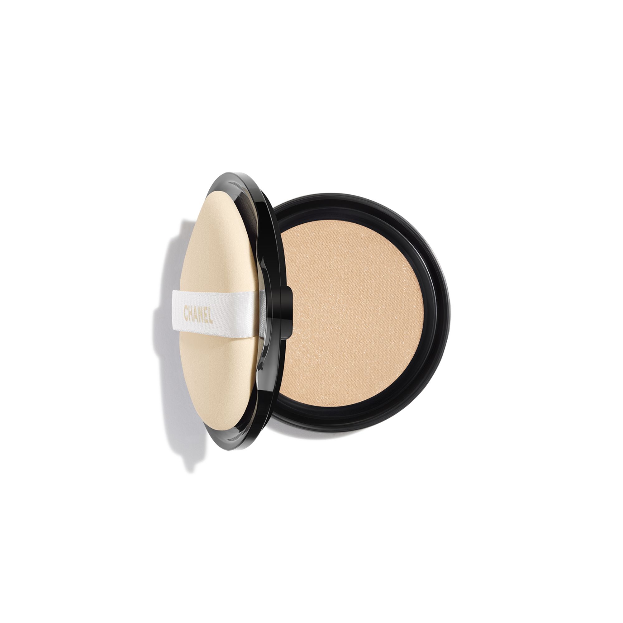Chanel Les Beiges Cushion Healthy Glow Gel Touch Foundation Spf 25 / Pa ++