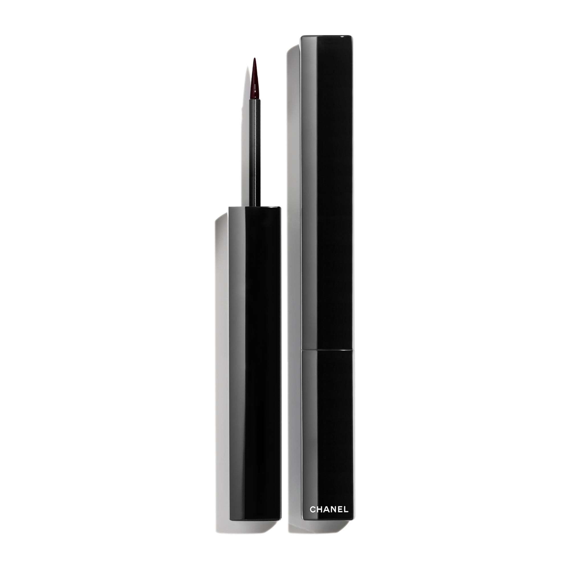 EYELINER CAIR WATERPROOF PENEGAS BENTUK MATA YANG TAHAN LAMA